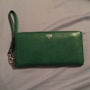 New with tags Fossil zip clutch green/teal